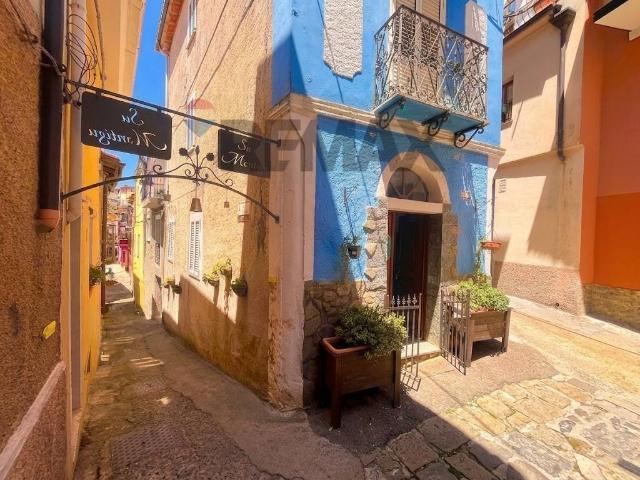 Villa Indipendente in vendita a Tonara, Sardigna/Sardegna