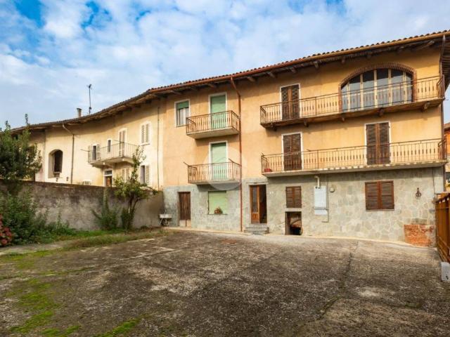 Villa Indipendente in vendita a Piemonte, Asti