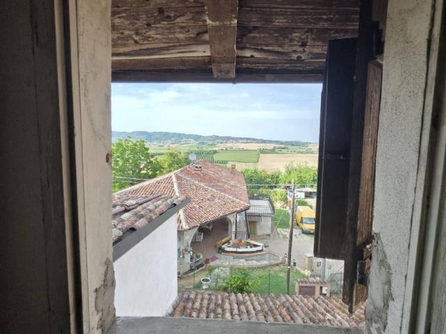 Villa Indipendente in vendita a Tonco, Asti