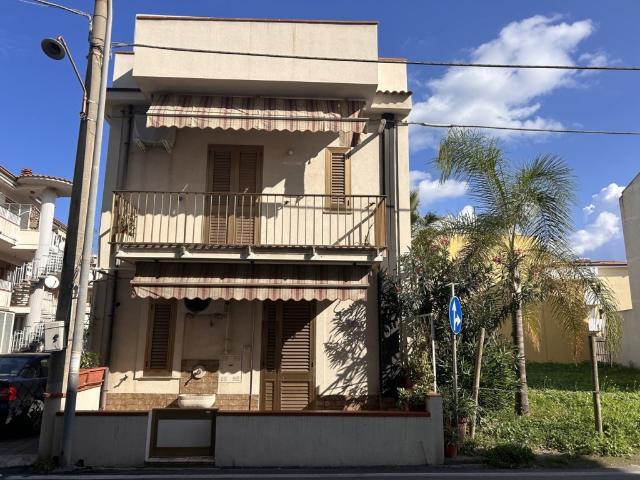 Villa Indipendente in vendita a Furnari, Sicilia