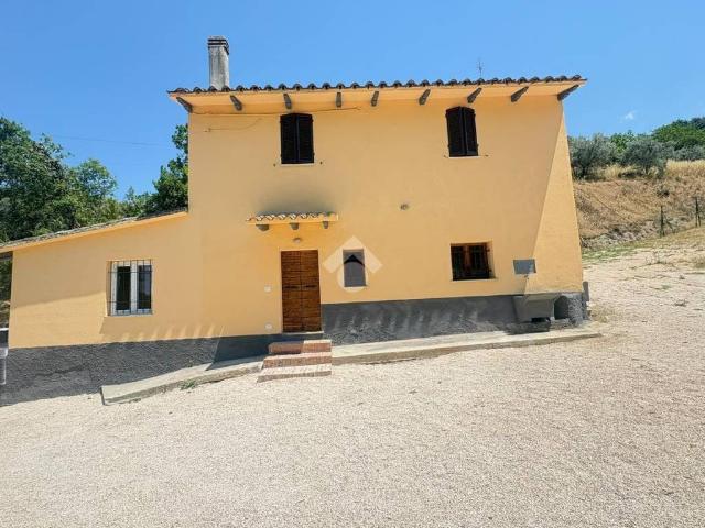 Villa Indipendente in vendita a Torgiano, Umbria