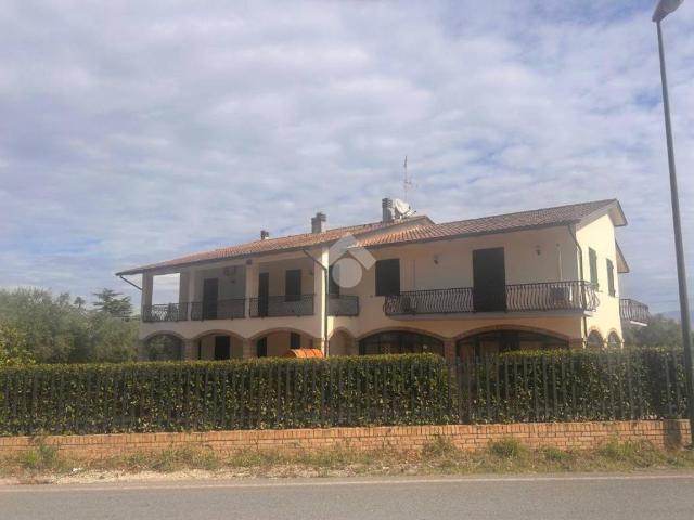 Villa Indipendente in vendita a Torgiano, Umbria