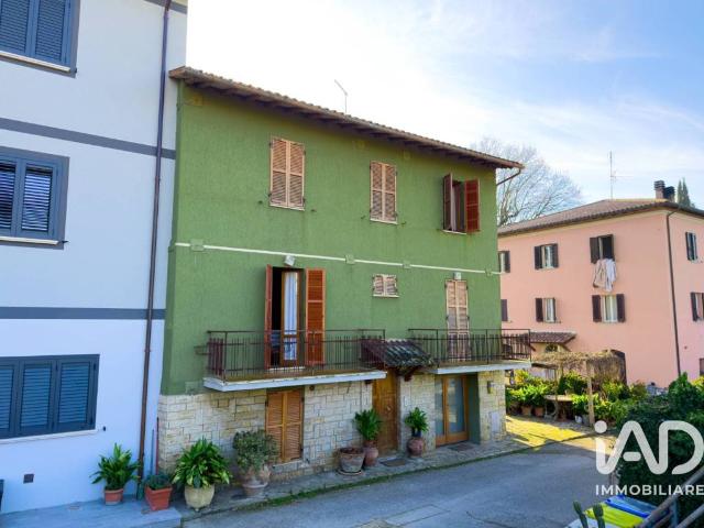Villa Indipendente in vendita a Torgiano, Umbria