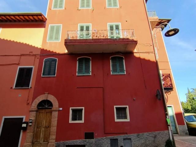 Villa Indipendente in vendita a Fornaci, Torgiano