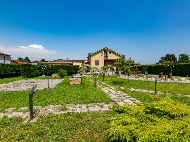 Villa Indipendente in vendita a Bertolla, Piemonte