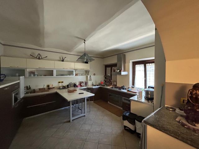 Villa Indipendente in vendita a Bertolla, Piemonte