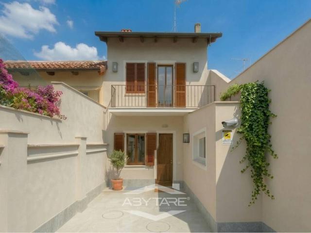Villa Indipendente in vendita a Circoscrizione 2, Piemonte