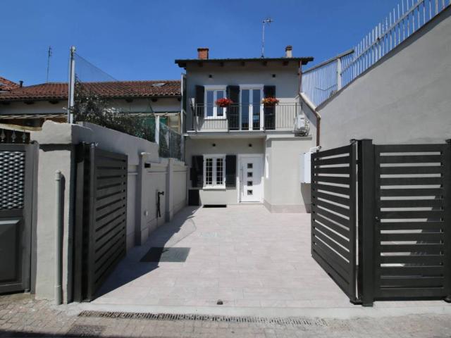 Villa Indipendente in vendita a Circoscrizione 2, Piemonte