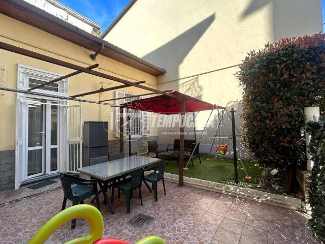 Villa Indipendente in vendita a Circoscrizione 5, Piemonte