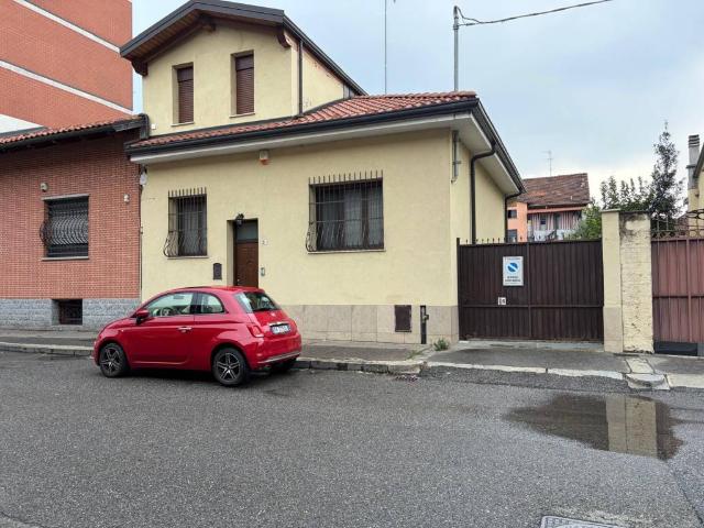 Villa Indipendente in vendita a Circoscrizione 5, Piemonte