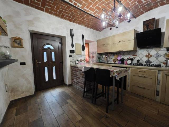 Villa Indipendente in vendita a Bertolla, Piemonte