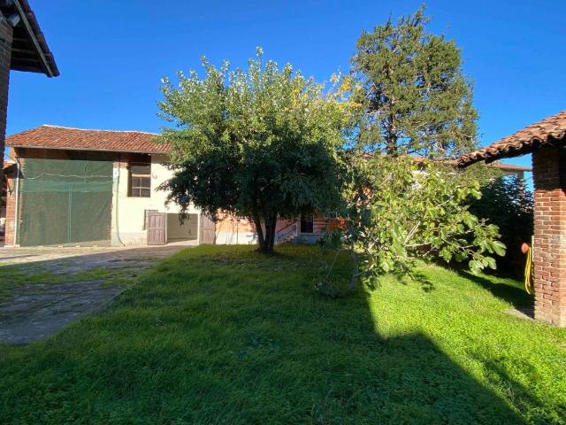 Villa Indipendente in vendita a Tornaco, Novara