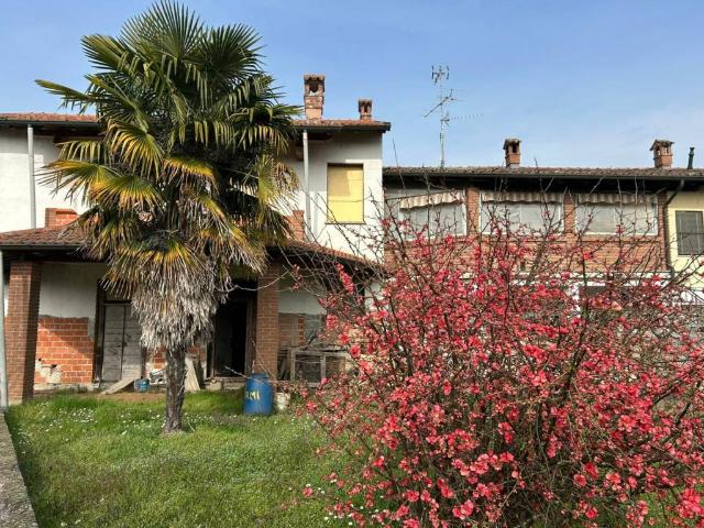 Villa Indipendente in vendita a Piemonte, Novara