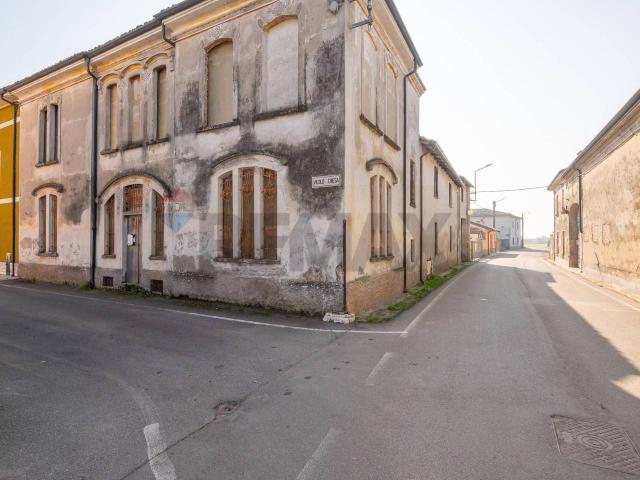 Villa Indipendente in vendita a Tornata, Lombardia