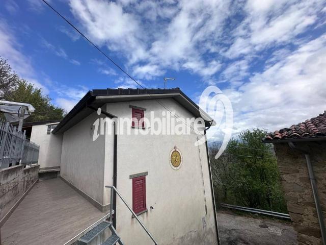 Villa Indipendente in vendita a Tornimparte, Piè La Costa