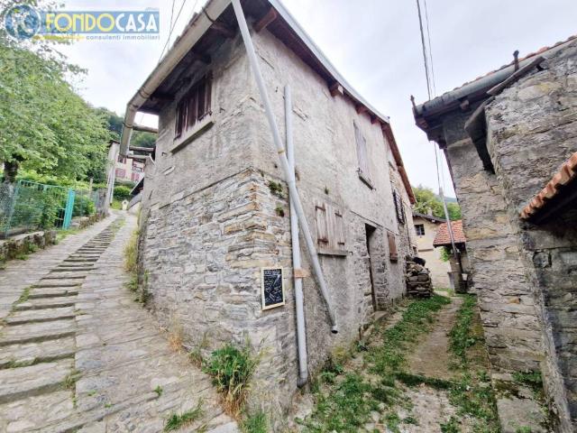 Villa Indipendente in vendita a Torno, Lombardia
