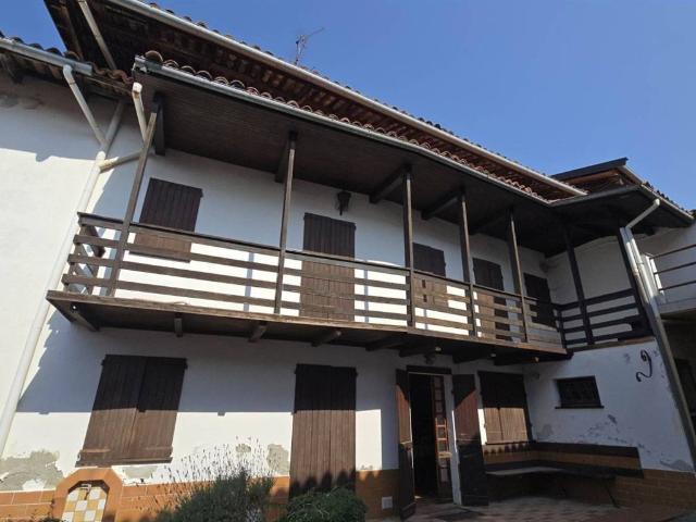 Villa Indipendente in vendita a Piemonte, Biella