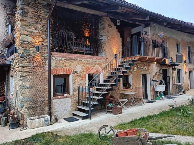 Villa Indipendente in vendita a Piemonte, Biella