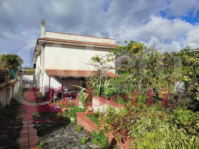 Villa Indipendente in vendita a Oncino, Torre Annunziata