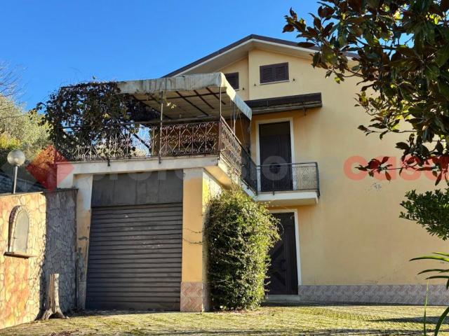 Villa Indipendente in vendita a Torre Cajetani, Lazio