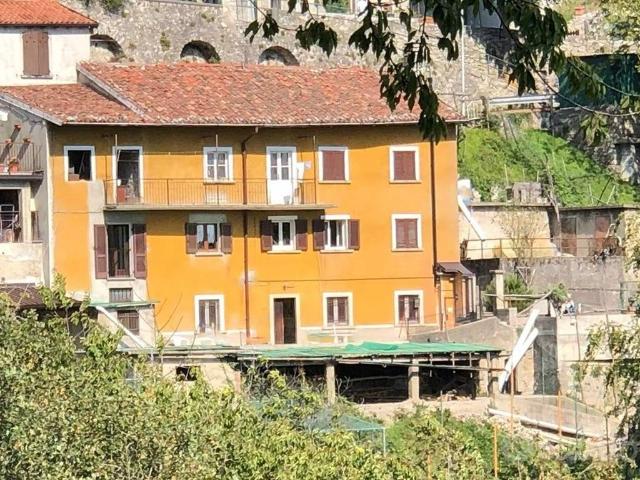 Villa Indipendente in vendita a Torre De' Busi, Lombardia