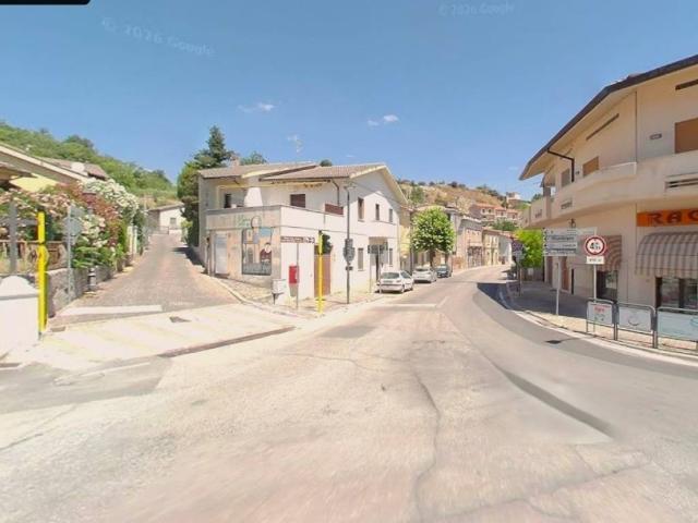 Villa Indipendente in vendita a Torre De' Passeri, Abruzzo