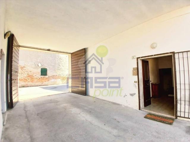 Villa Indipendente in vendita a Torre De' Picenardi, Lombardia
