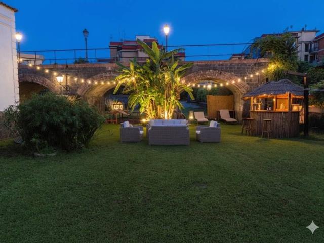 Villa Indipendente in vendita a Sant'Antonio, Torre Del Greco