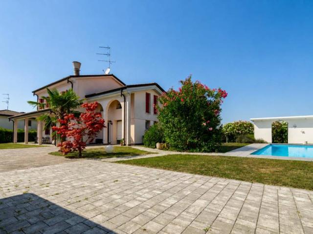Villa Indipendente in vendita a Torre Di Mosto, Veneto
