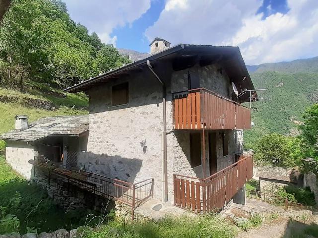 Villa Indipendente in vendita a Spriana, Lombardia