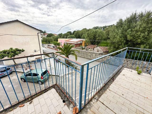 Villa Indipendente in vendita a Castel Ruggero, Torre Orsaia