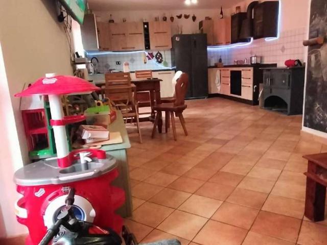 Villa Indipendente in vendita a Chabriols Inferiori, Piemonte