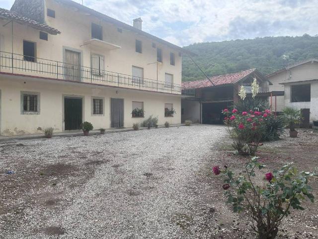 Villa Indipendente in vendita a Torreano, Friuli-Venezia Giulia