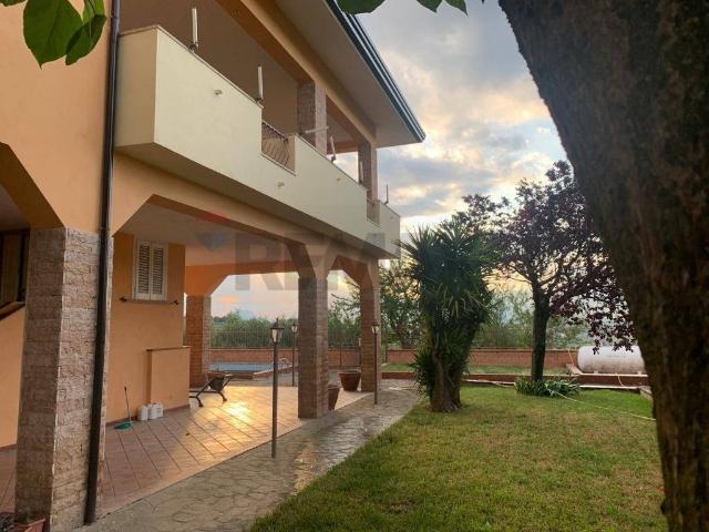 Villa Indipendente in vendita a Torrecuso, Campania