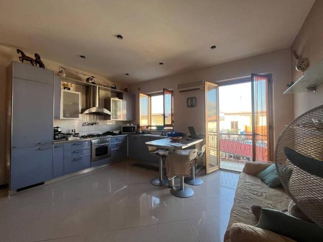 Villa Indipendente in vendita a Marina di Torrenova, Torrenova