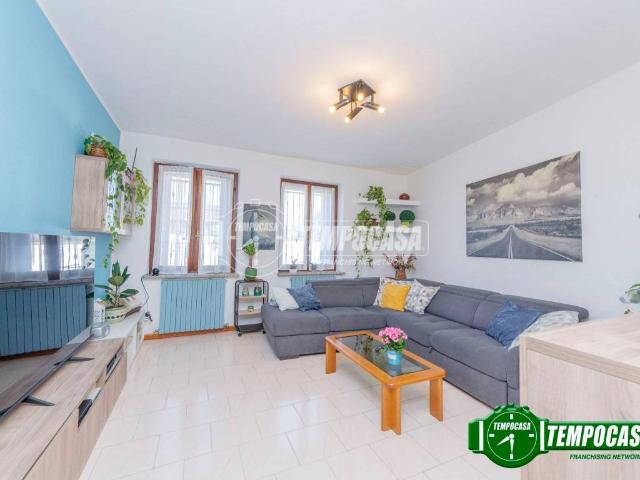 Appartamento in vendita a Torrevecchia Pia, Lombardia