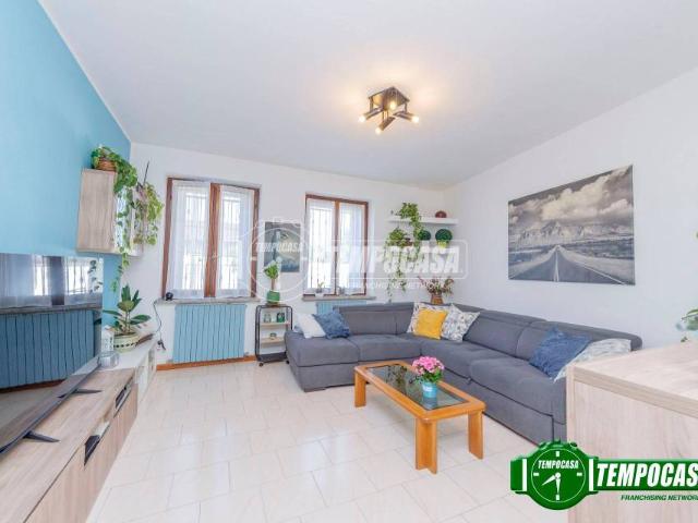 Appartamento in vendita a Torrevecchia Pia, Lombardia
