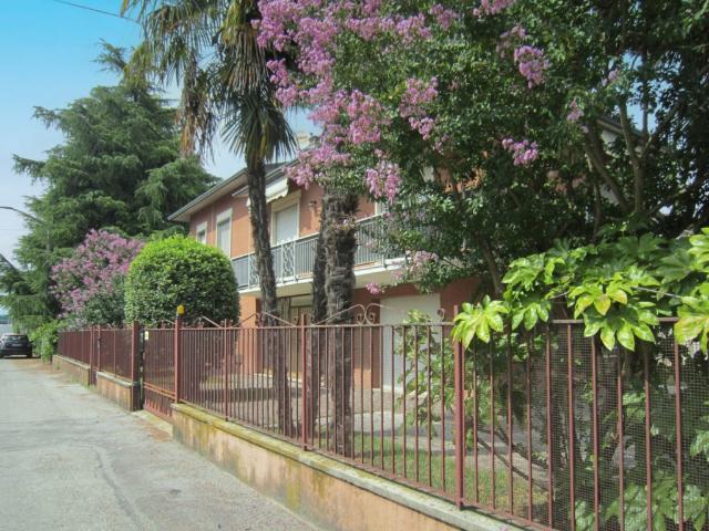 Villa Indipendente in vendita a Torri Di Quartesolo, Veneto