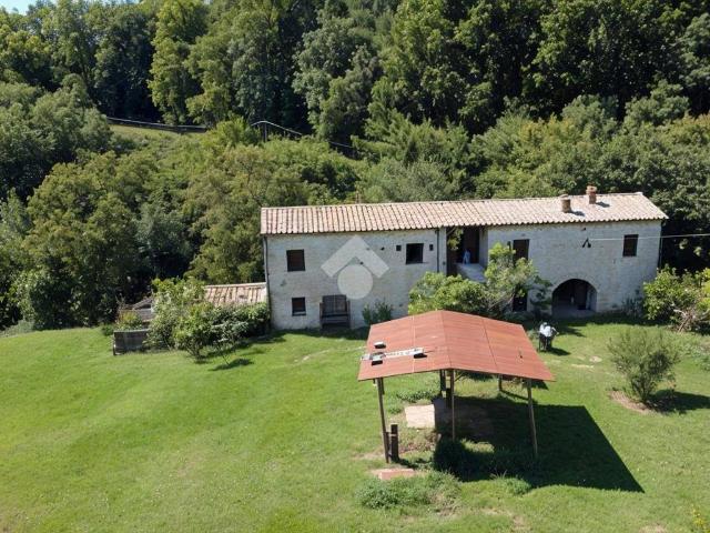 Villa Indipendente in vendita a Torri In Sabina, Lazio