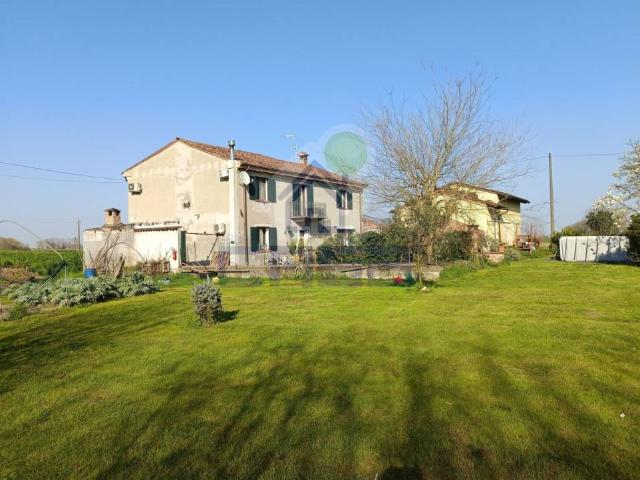 Villa Indipendente in vendita a Torricella Del Pizzo, Lombardia