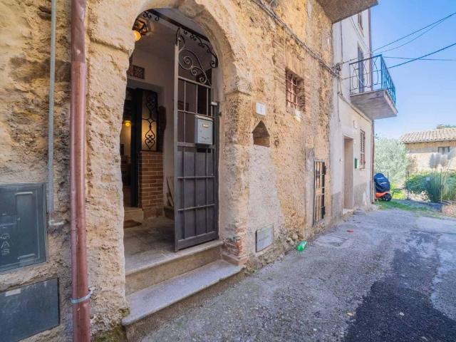 Villa Indipendente in vendita a Torricella in Sabina, Rieti