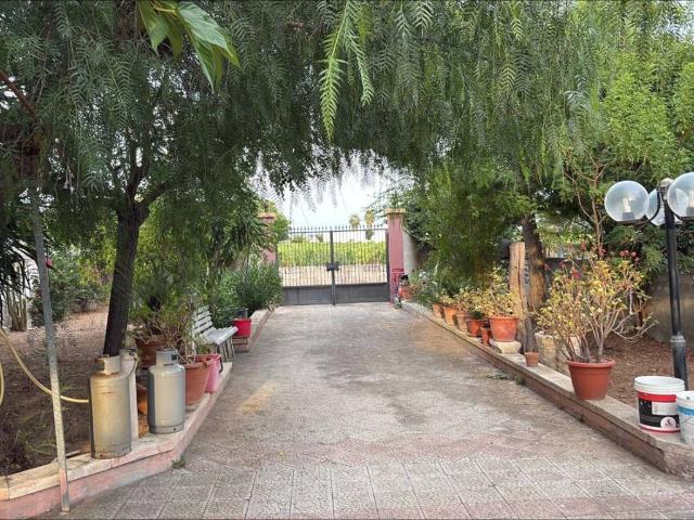 Villa Indipendente in vendita a Truglione, Torricella