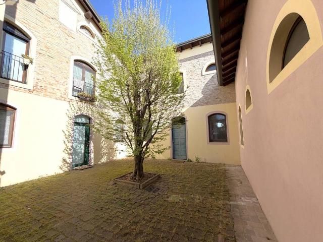 Villa Indipendente in vendita a Torrile, Rivarolo