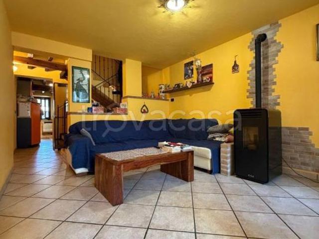 Villa Indipendente in vendita a Torrile, Rivarolo