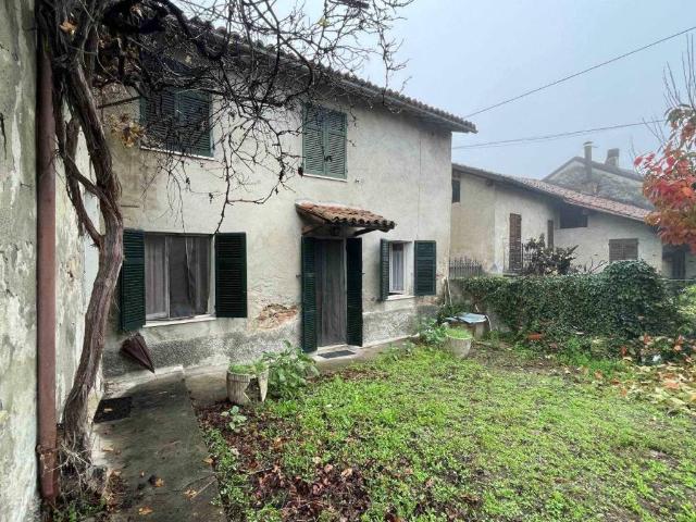 Villa Indipendente in vendita a Vho, Piemonte