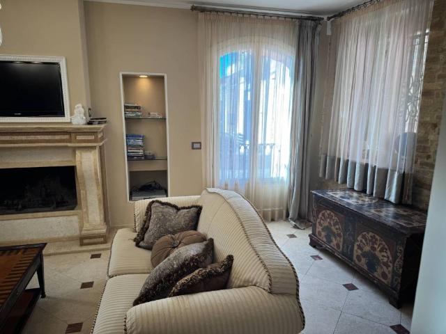 Villa Indipendente in vendita a Unione dei Comuni della Val Vibrata, Tortoreto