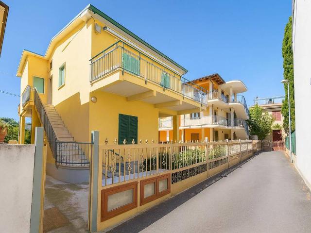 Villa Indipendente in vendita a Unione dei Comuni della Val Vibrata, Tortoreto