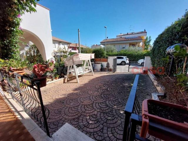 Villa Indipendente in vendita a Tortoreto Lido, Tortoreto