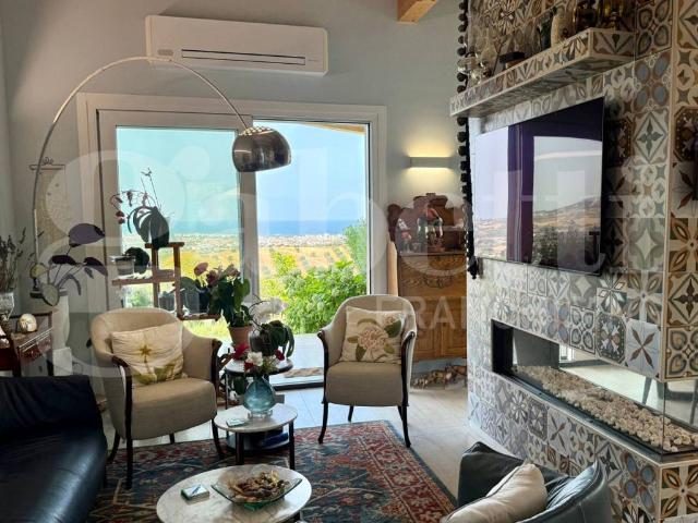 Villa Indipendente in vendita a Alba Adriatica, Teramo