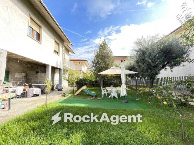 Villa Indipendente in vendita a Tortoreto Lido, Tortoreto